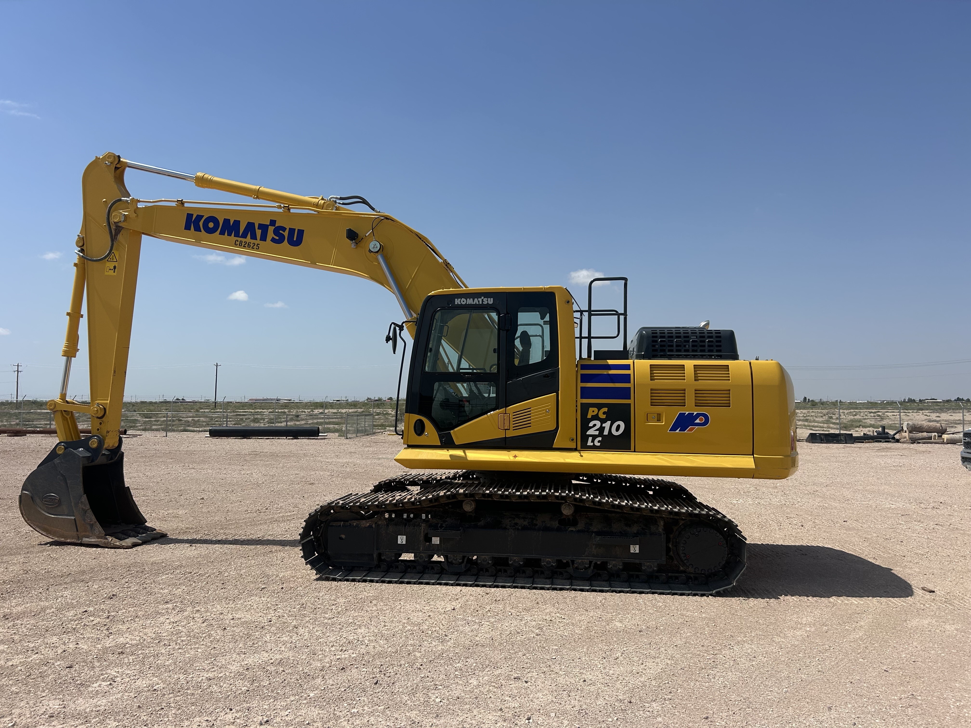 2024 KOMATSU PC210 in Pecos, TX