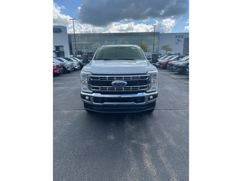 2025 FORD F350