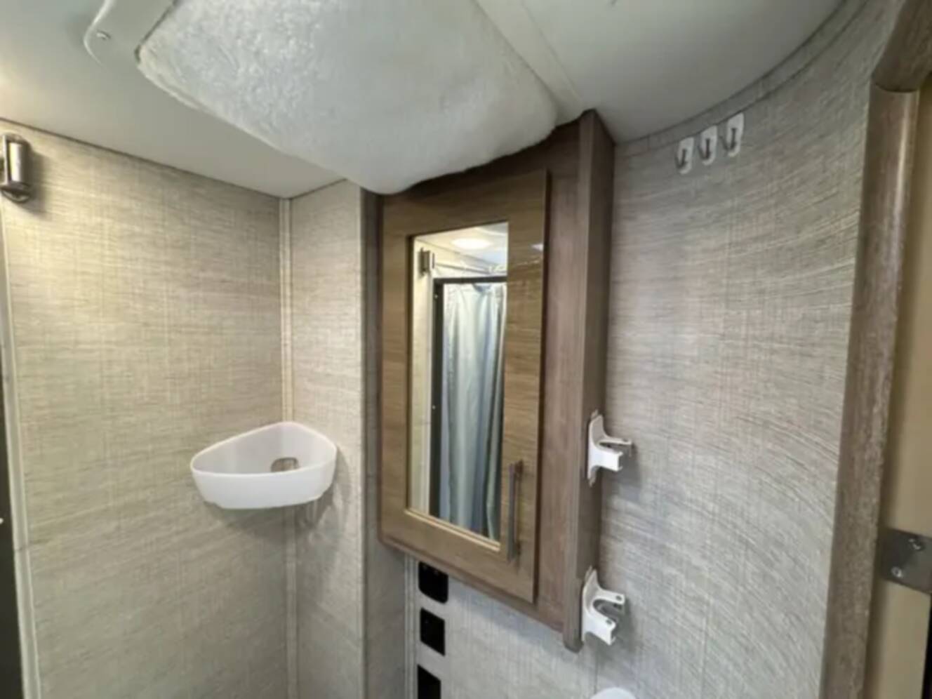 A photo of this 2021 Jayco MELBOURNE PRESTIGE 24TP