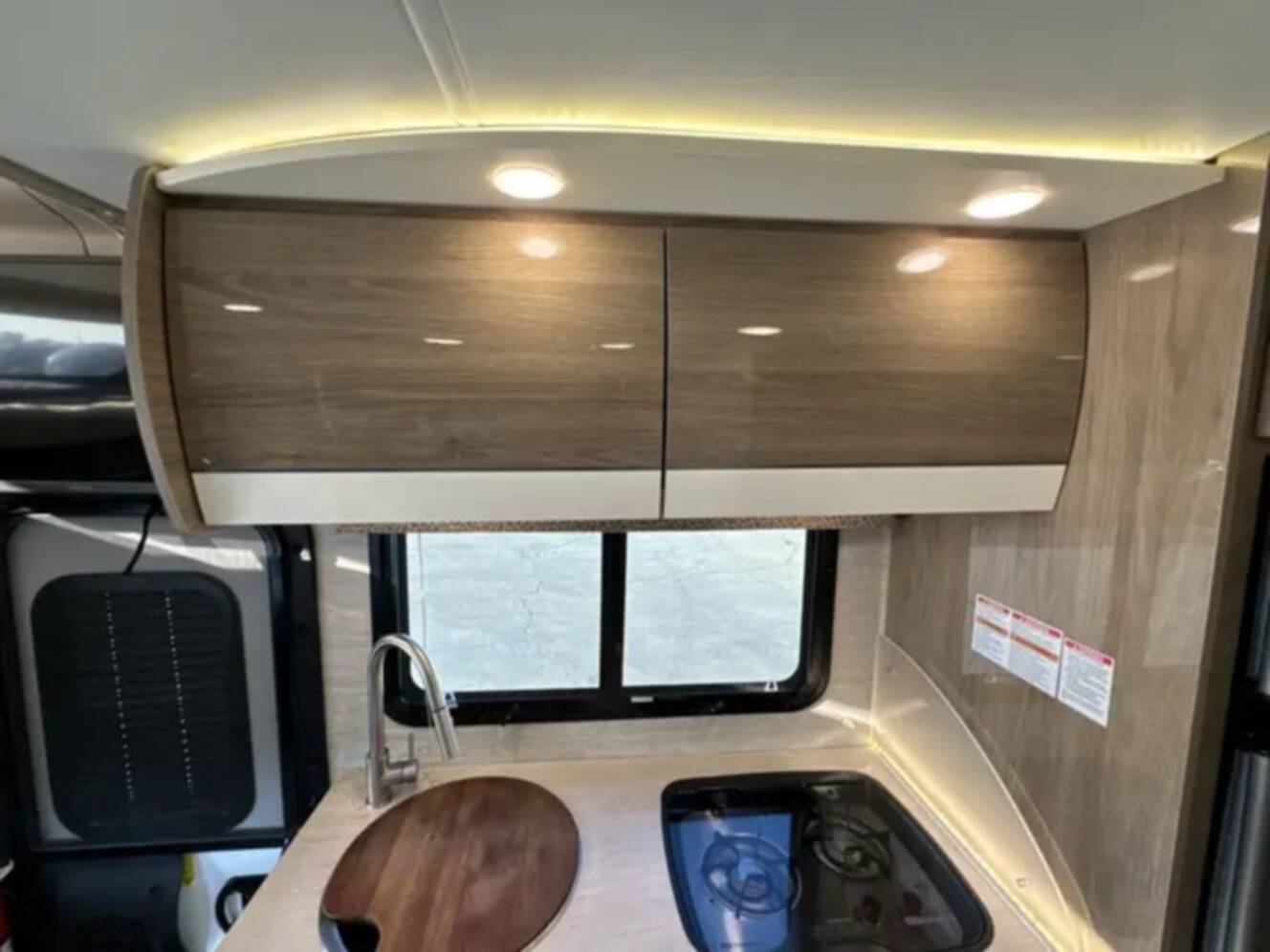 A photo of this 2021 Jayco MELBOURNE PRESTIGE 24TP