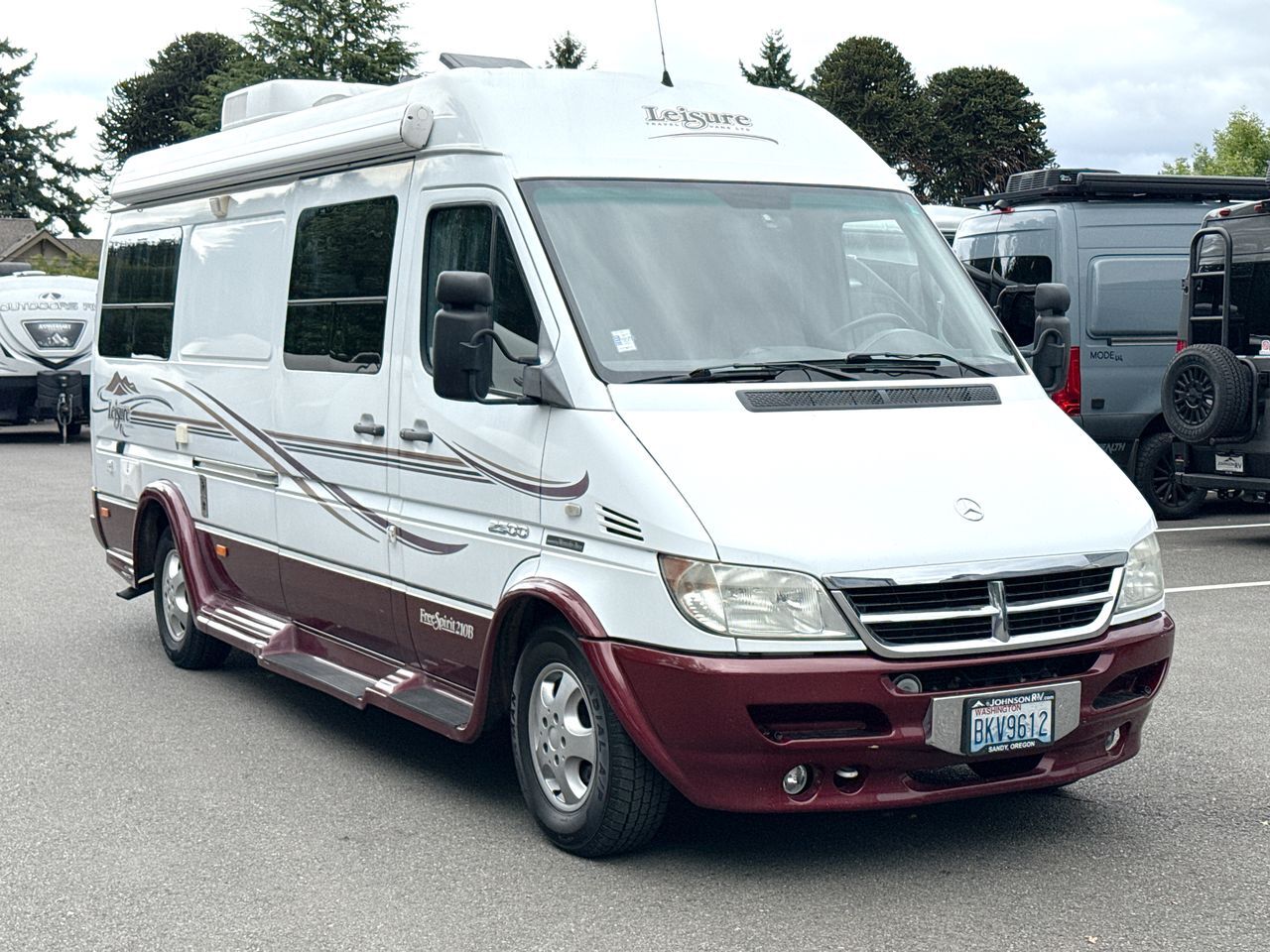 VAN MINI for the free-in-spirit now and the future バックアーチロゴパーカー / VAN JAC IVY アイビー Leisure Travel Free Spirit RVs For Sale - RV Trader