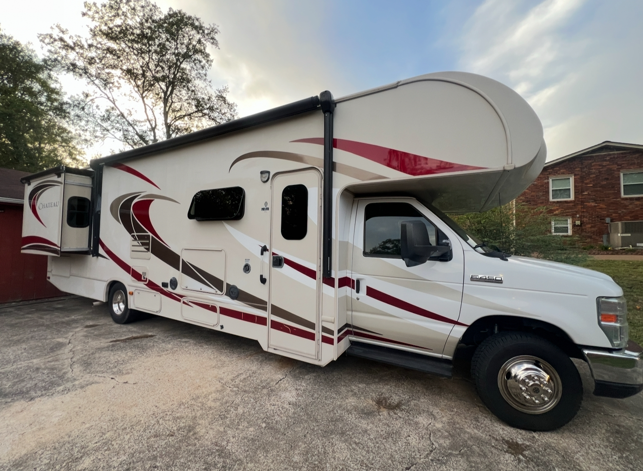 2015 Thor Motor Coach CHATEAU 31L RV