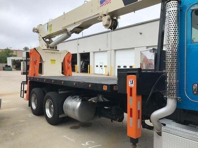 2008 Peterbilt 365 photo 3