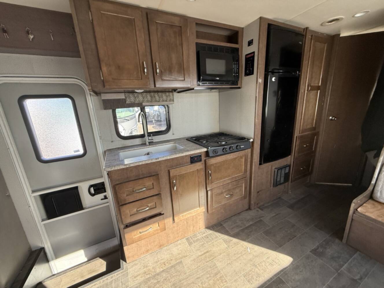 A photo of this 2018 Winnebago OUTLOOK 25J