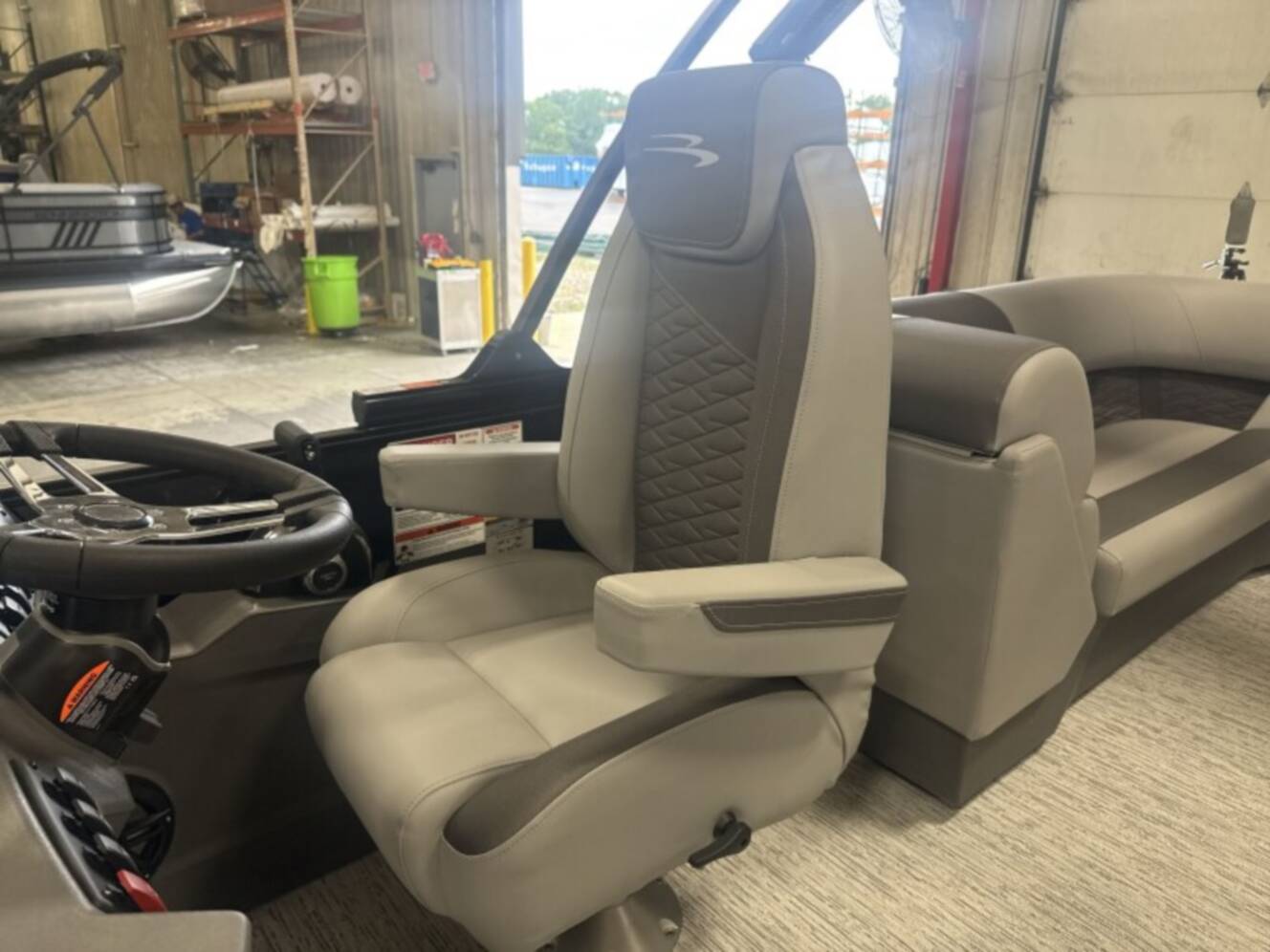 A photo of this 2026 Bennington 22 SSRSE