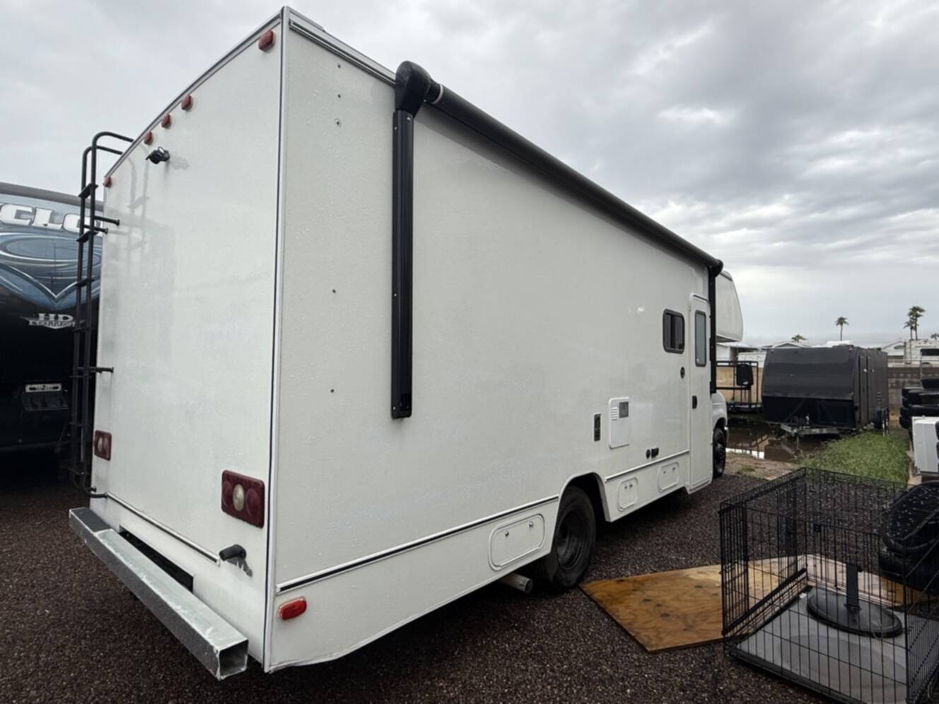 A photo of this 2018 Winnebago OUTLOOK 25J