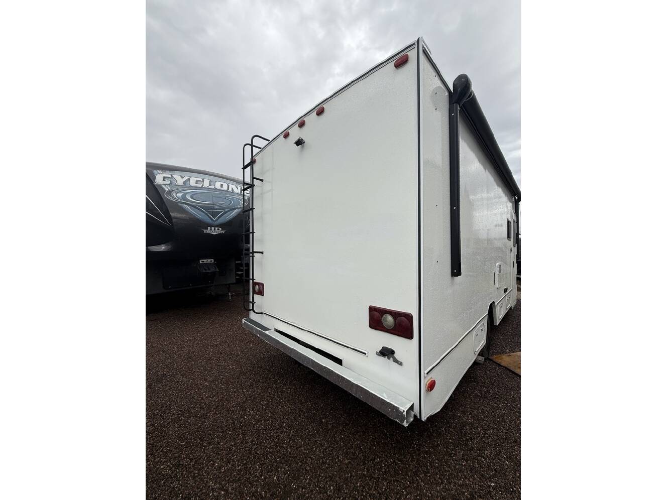 A photo of this 2018 Winnebago OUTLOOK 25J