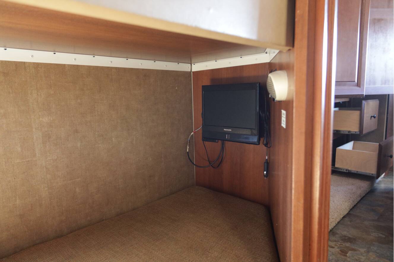 A photo of this 2014 Coachmen LEPRECHAUN 320BH