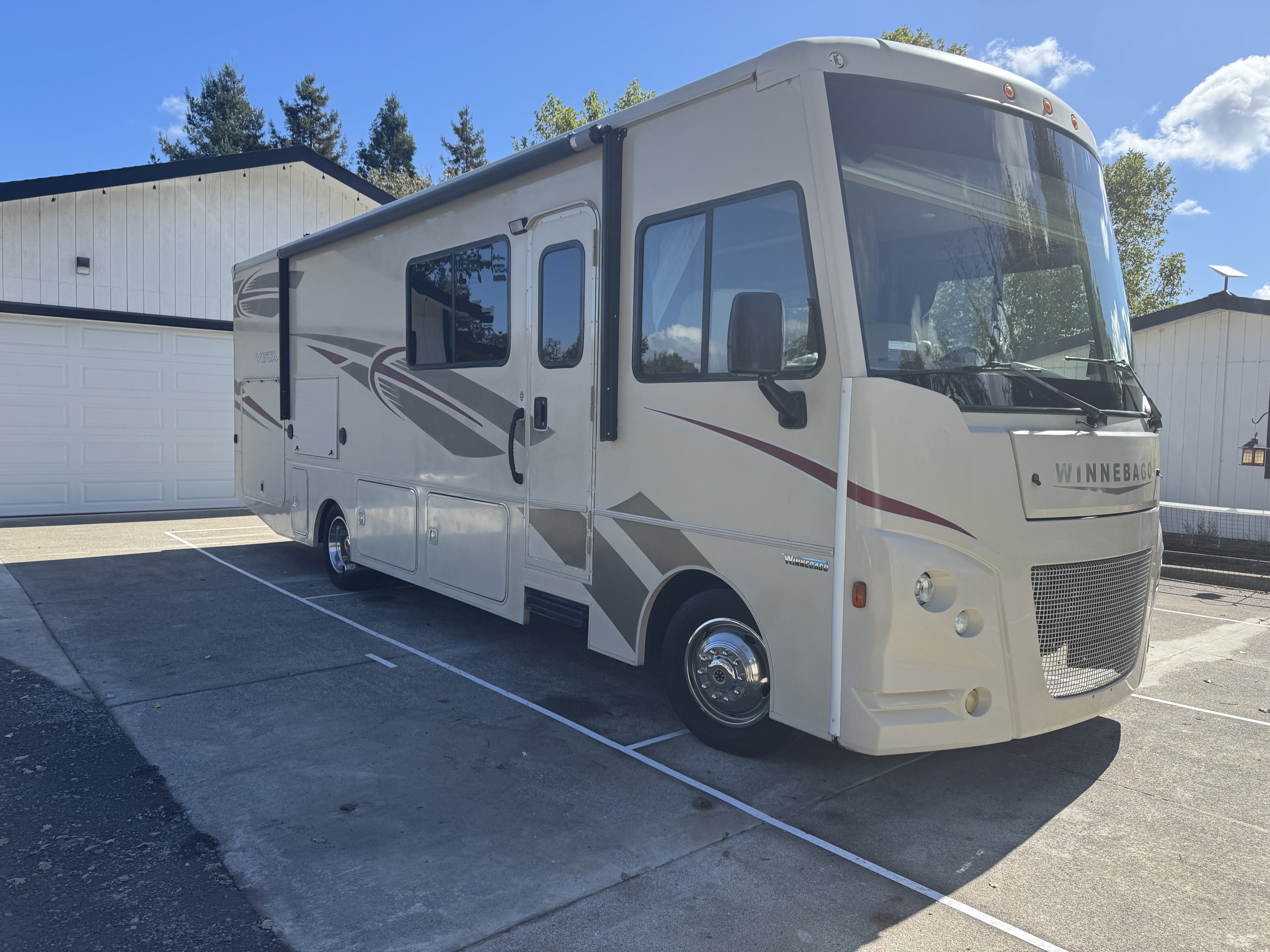 2017 Winnebago VISTA 29VE RV
