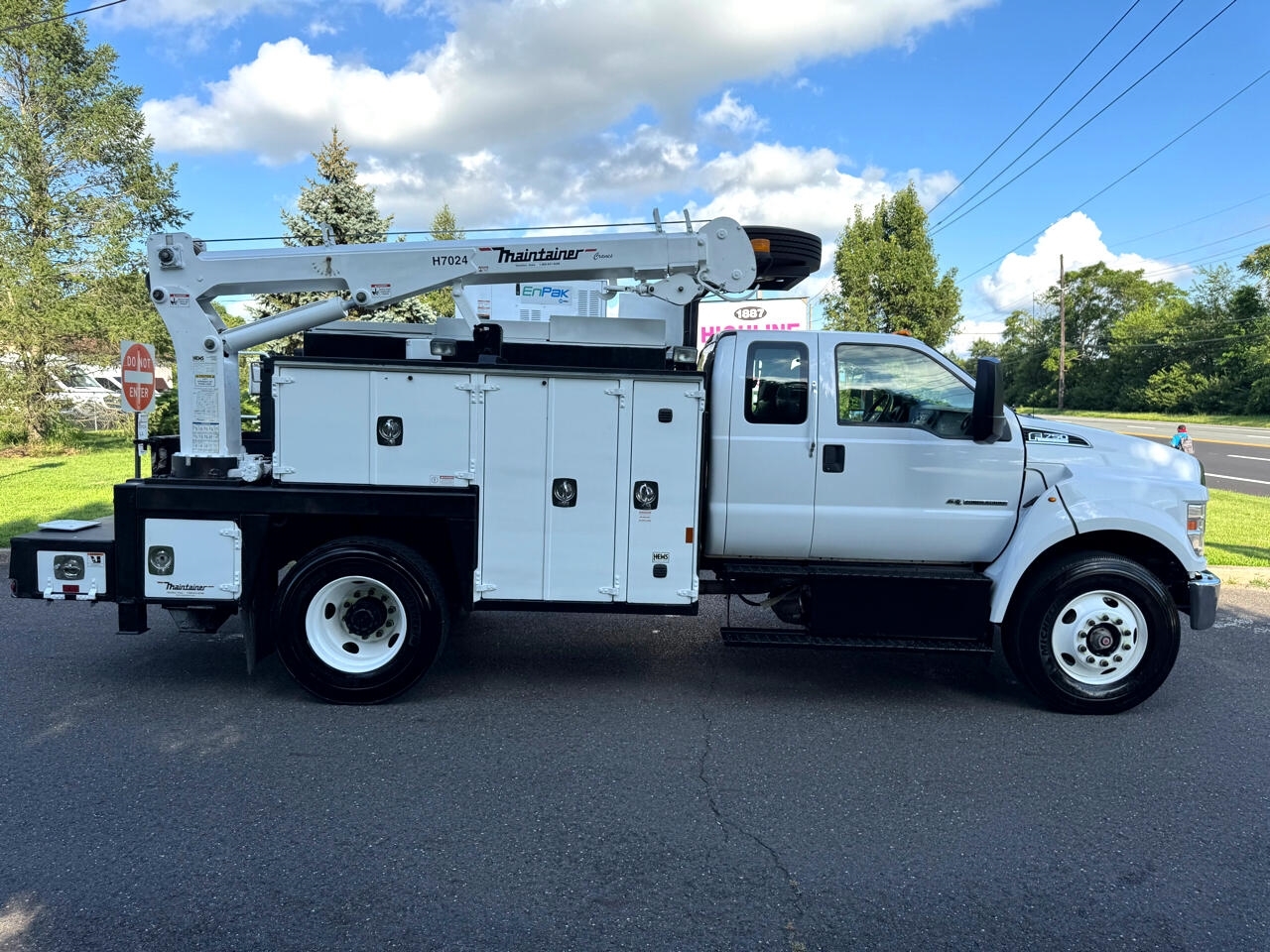 2019 Ford F-750 SuperCab photo 4