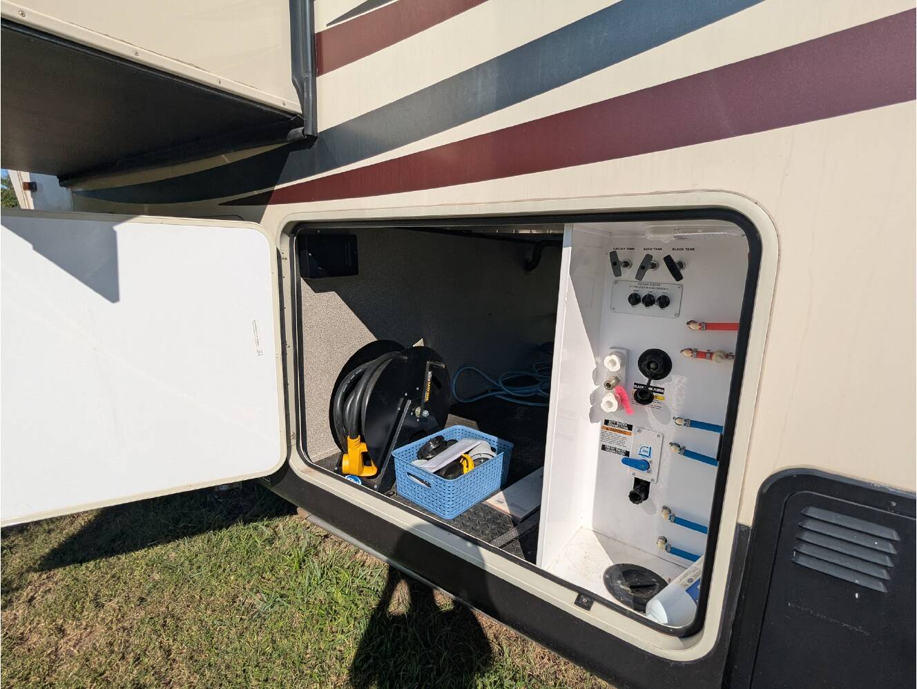 A photo of this 2019 Forest River CEDAR CREEK SILVERBACK 33IK