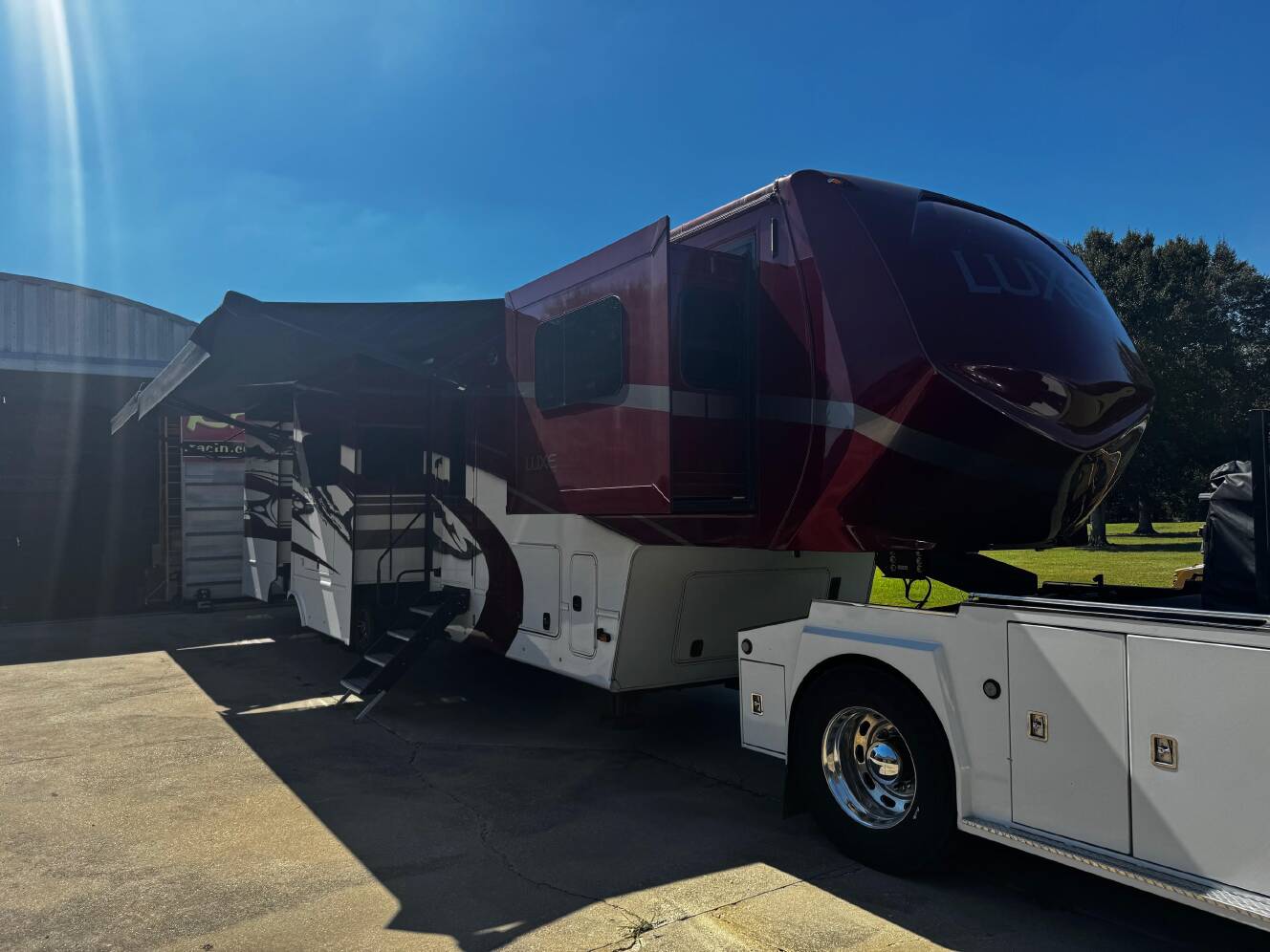 A photo of this 2023 Luxe ELITE 44FL