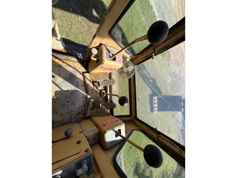 1977 CATERPILLAR 235