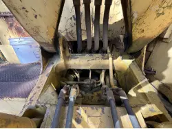 1977 CATERPILLAR 235
