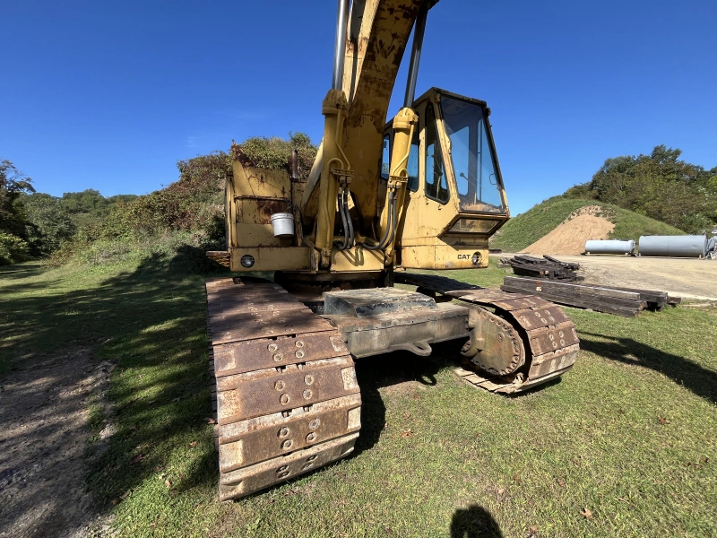 1977 CATERPILLAR 235