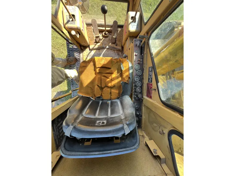 1977 CATERPILLAR 235