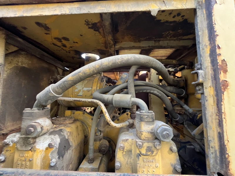 1977 CATERPILLAR 235