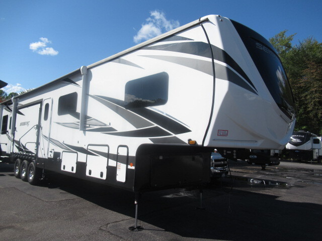 2021 Jayco 4113  in kirkville NY
