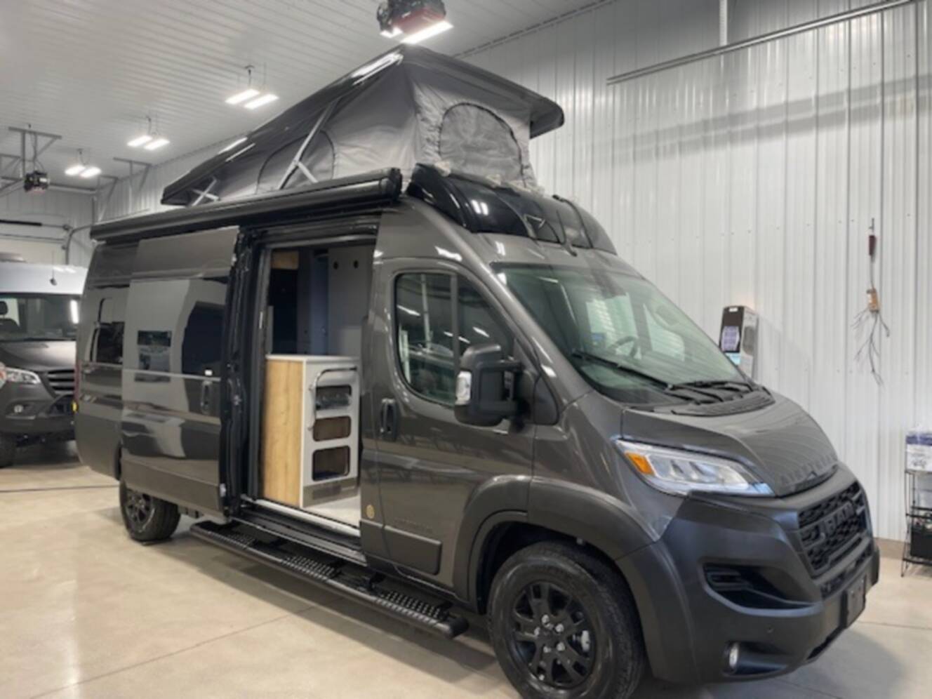A photo of this 2026 Airstream Rangeline Pop Top