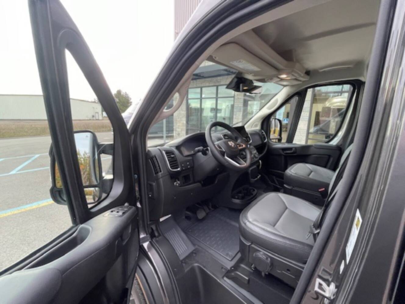 A photo of this 2026 Airstream Rangeline Pop Top