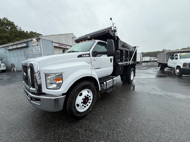 2019 Ford F-750 SuperCab photo 2