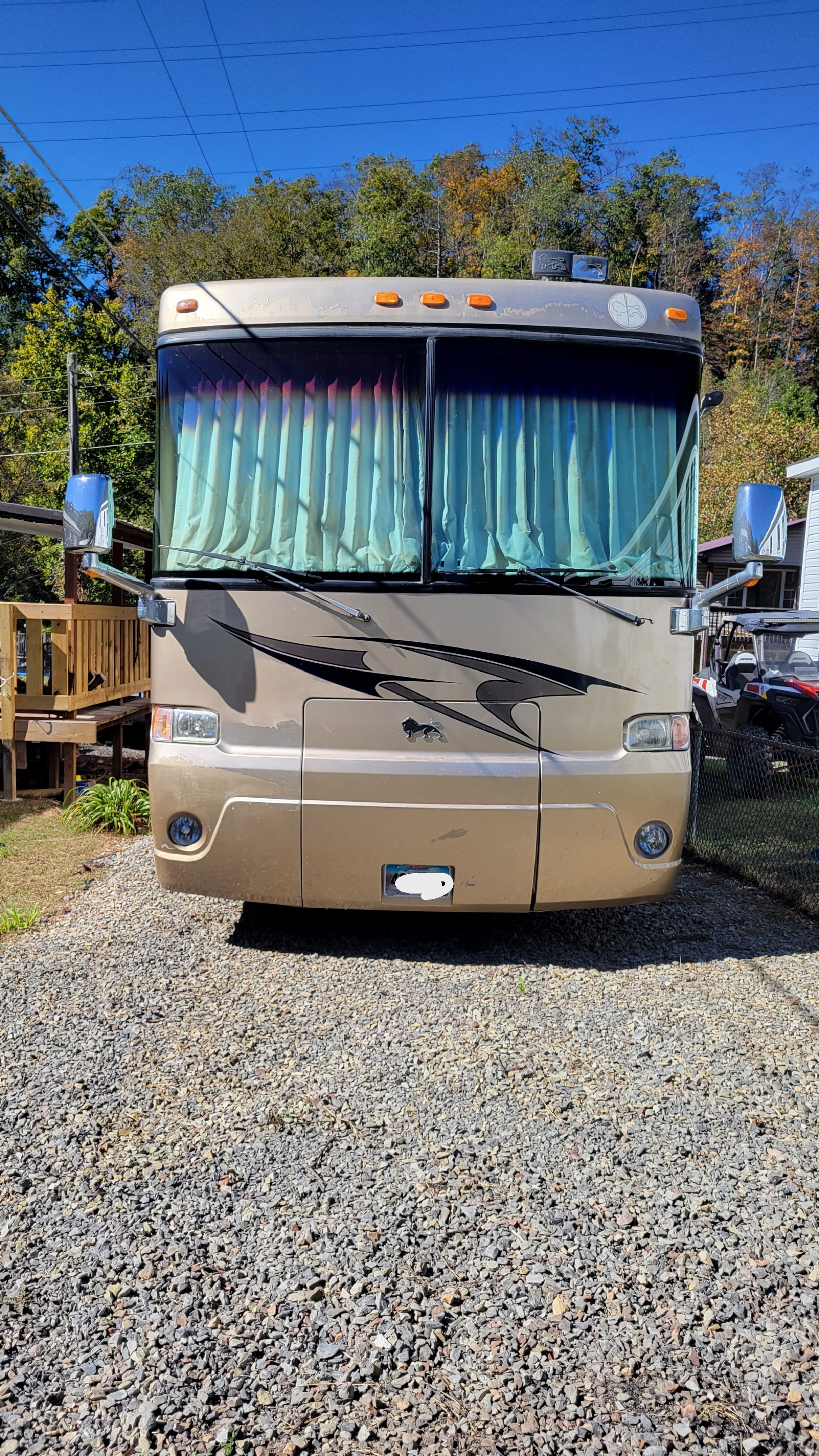 2004 Monaco SAFARI SAHARA in oceana WV