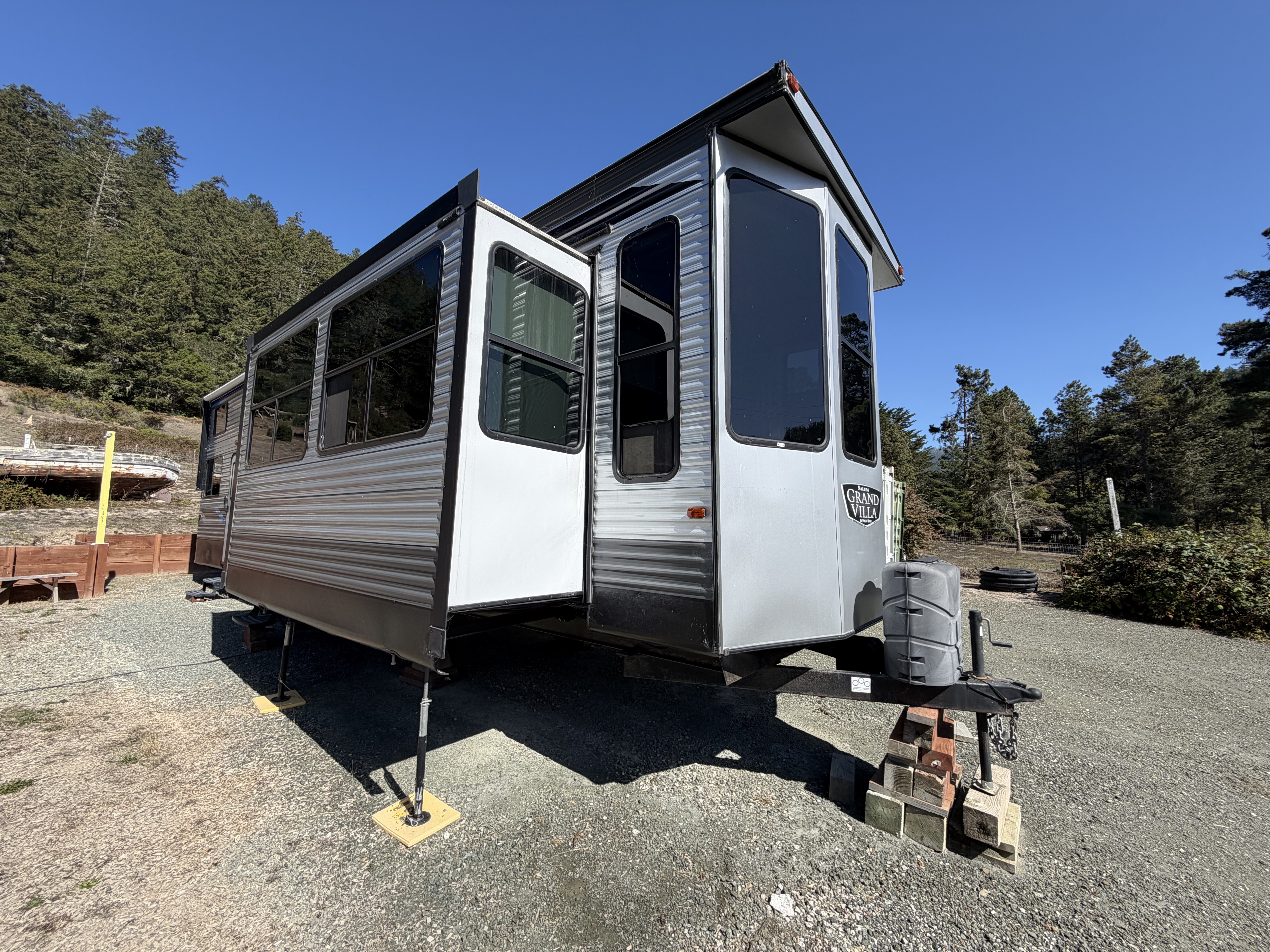 2022 Forest River SALEM GRAND VILLA 42FLDL in pescadero CA