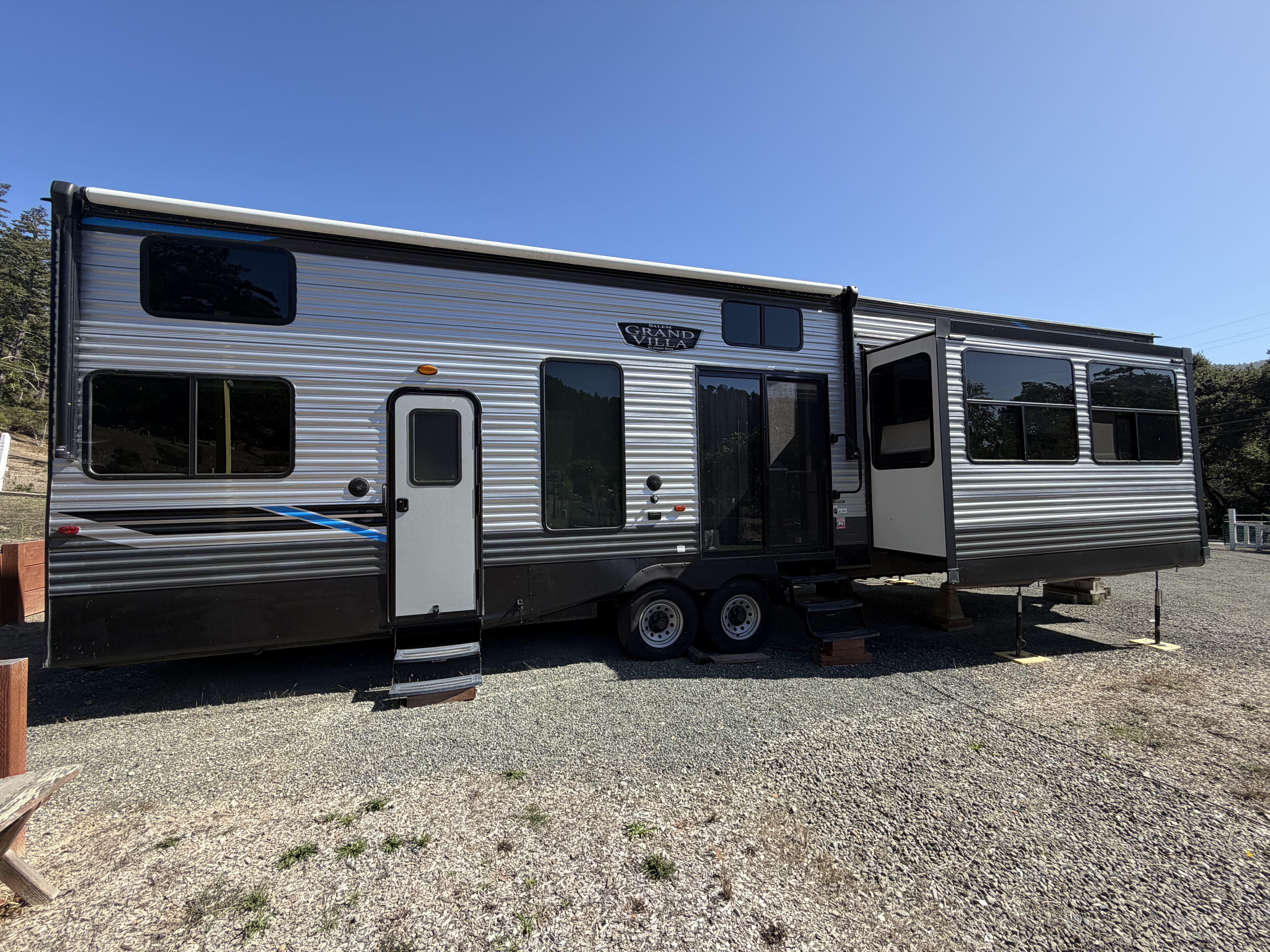 2022 Forest River SALEM GRAND VILLA 42FLDL in pescadero CA