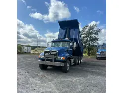 2007 MACK Granite CV713