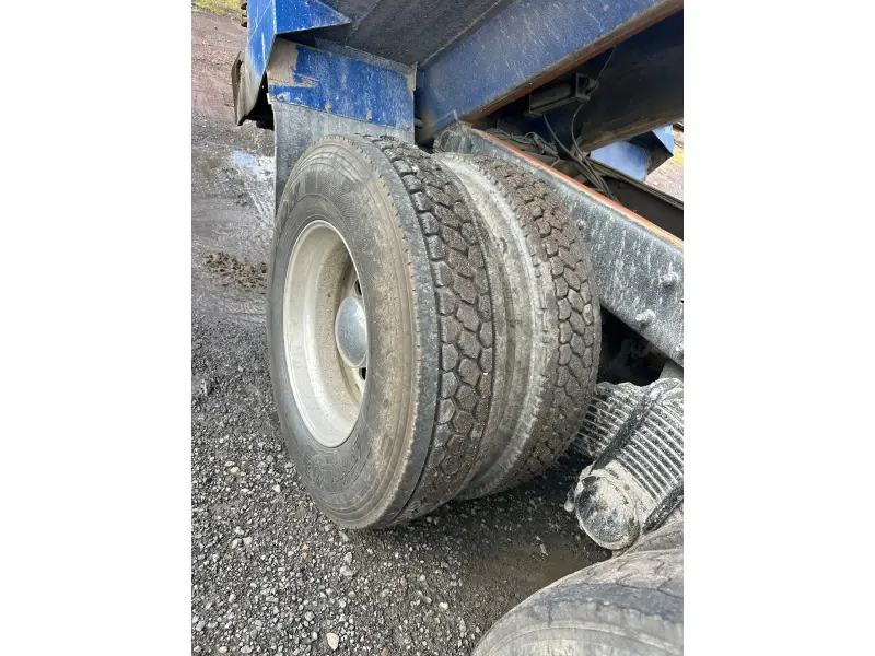 2007 MACK Granite CV713