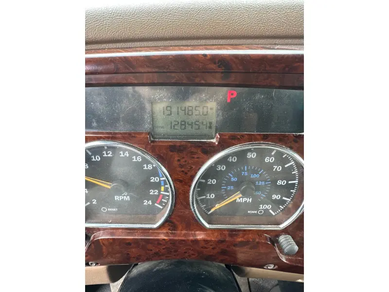 2007 MACK Granite CV713