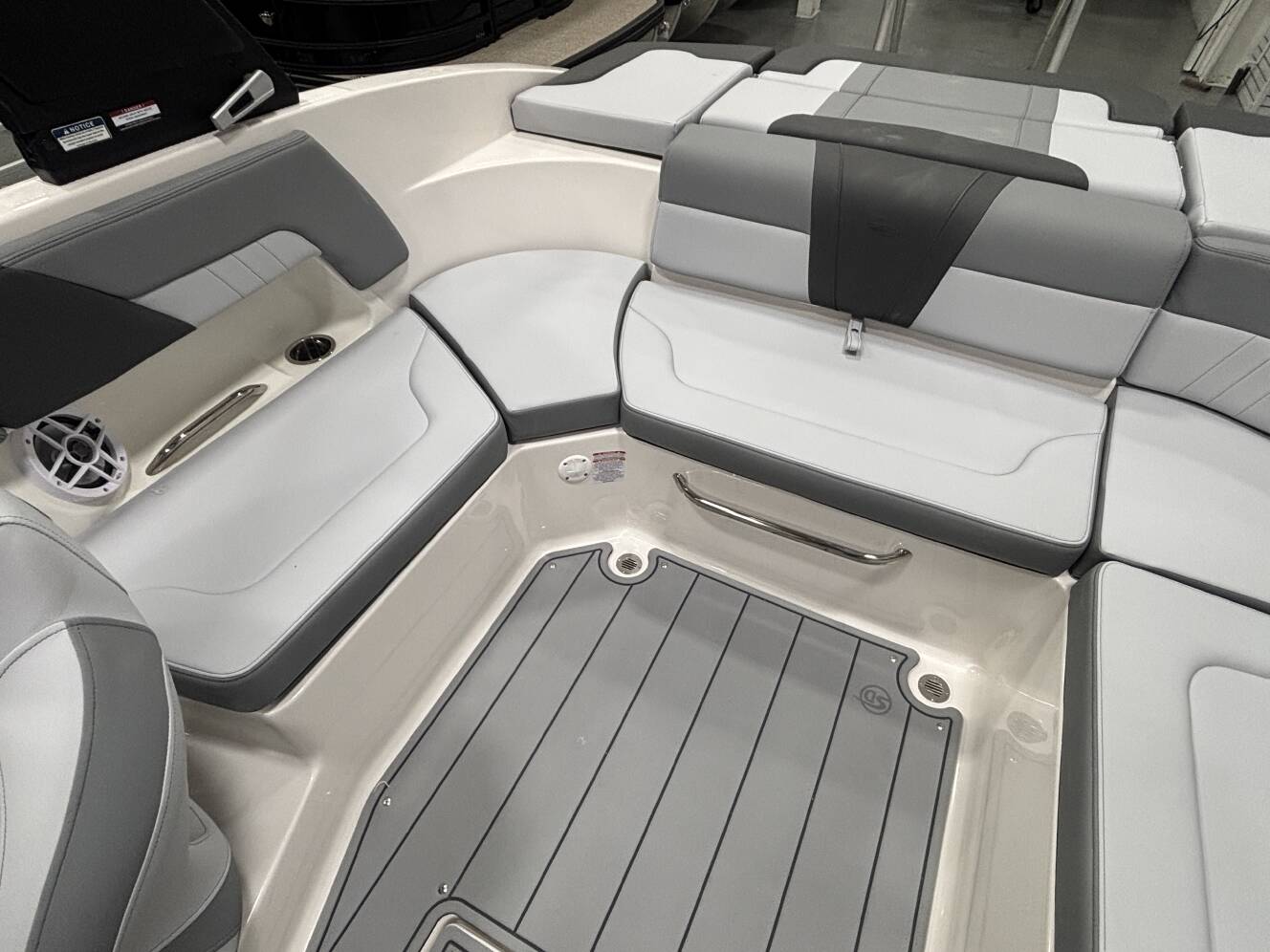 A photo of this 2026 Chaparral Boats 23 SSi