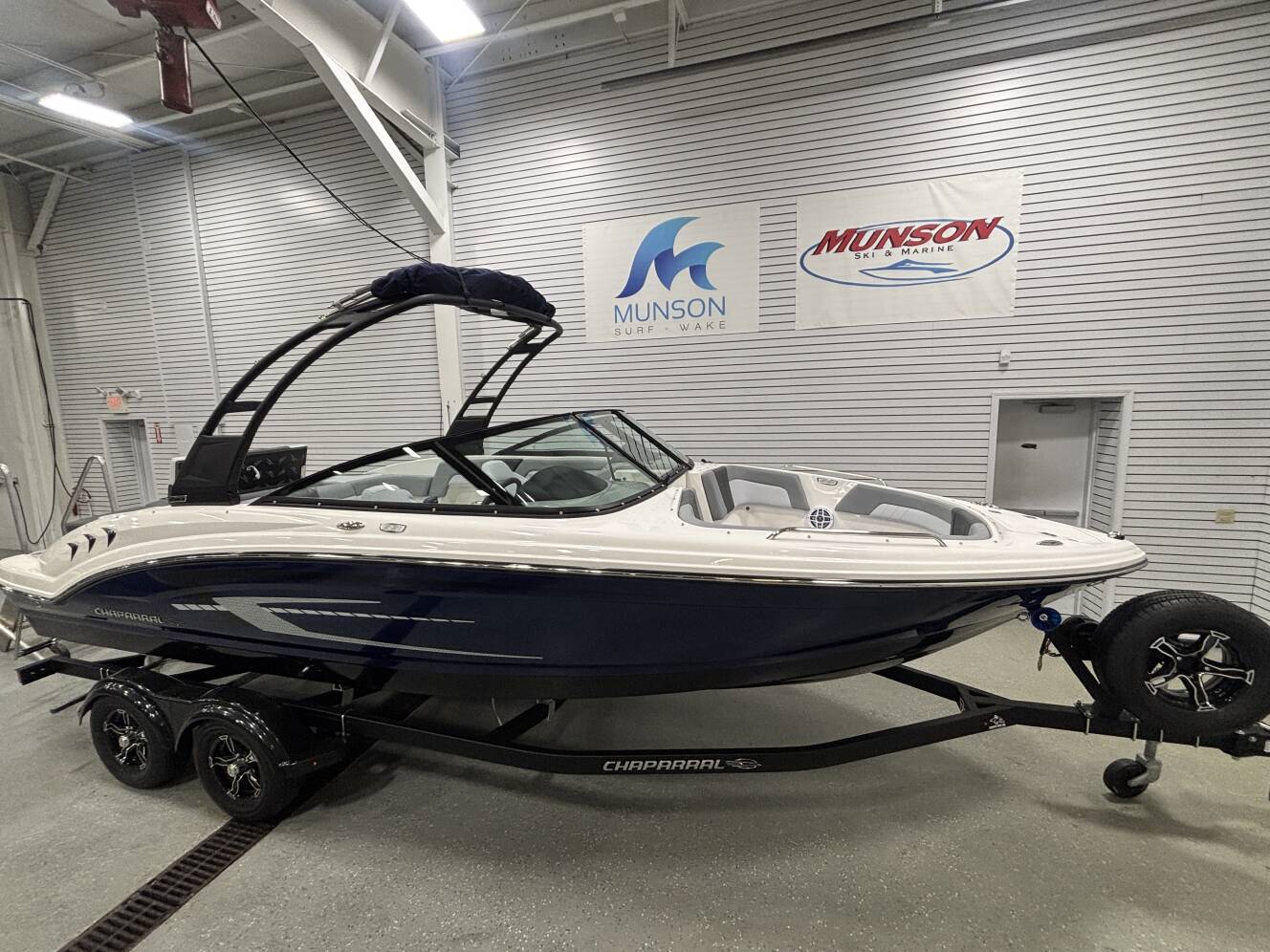 A photo of this 2026 Chaparral Boats 23 SSi