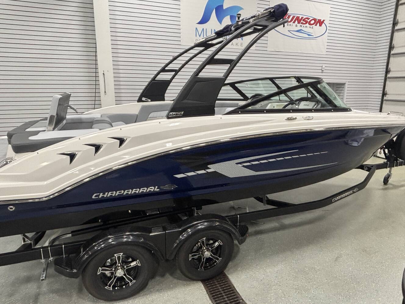 A photo of this 2026 Chaparral Boats 23 SSi