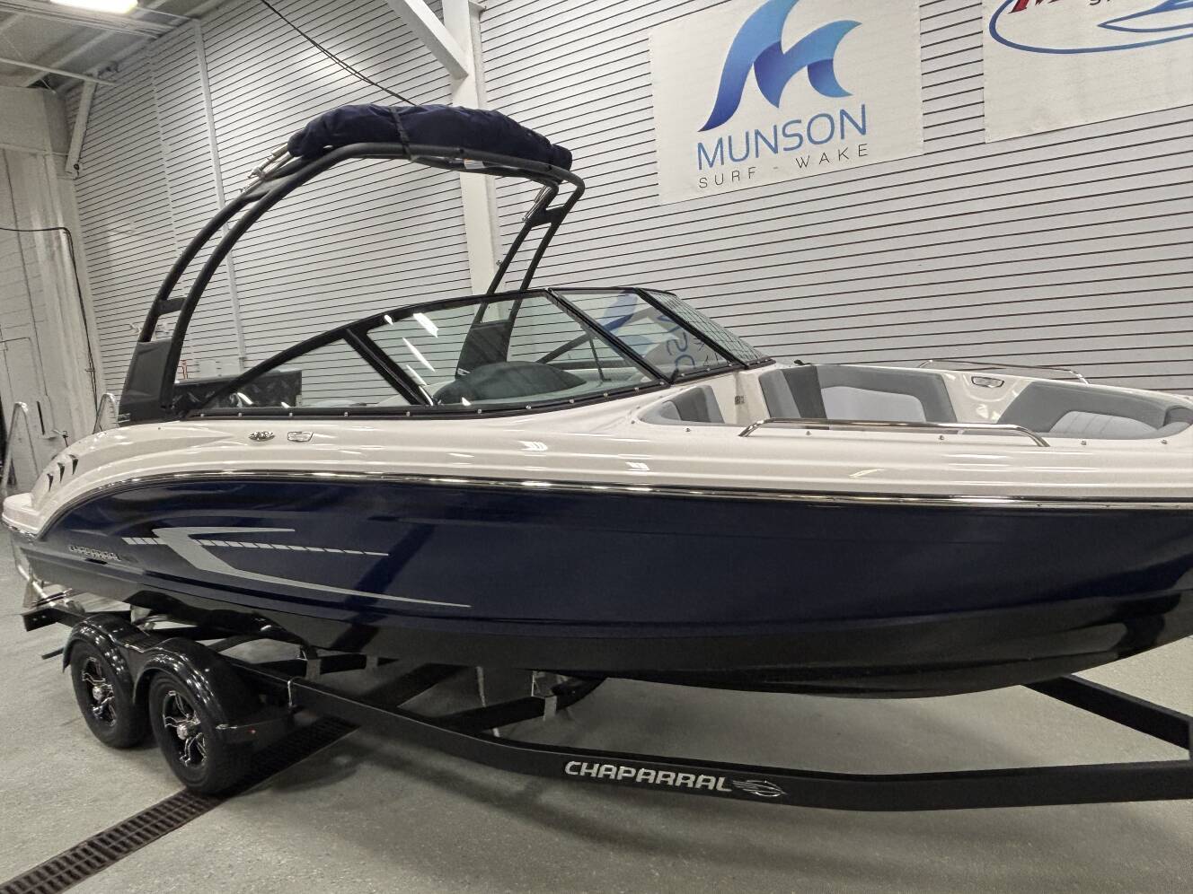 A photo of this 2026 Chaparral Boats 23 SSi