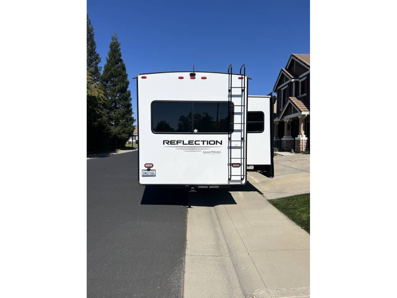 A photo of this 2022 Grand Design REFLECTION 337RLS