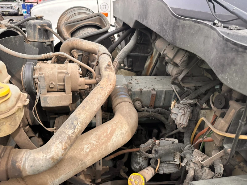 2002 INTERNATIONAL Workstar 7400