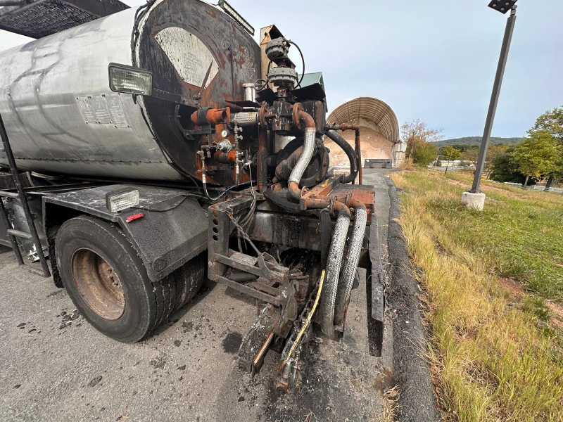 2002 INTERNATIONAL Workstar 7400