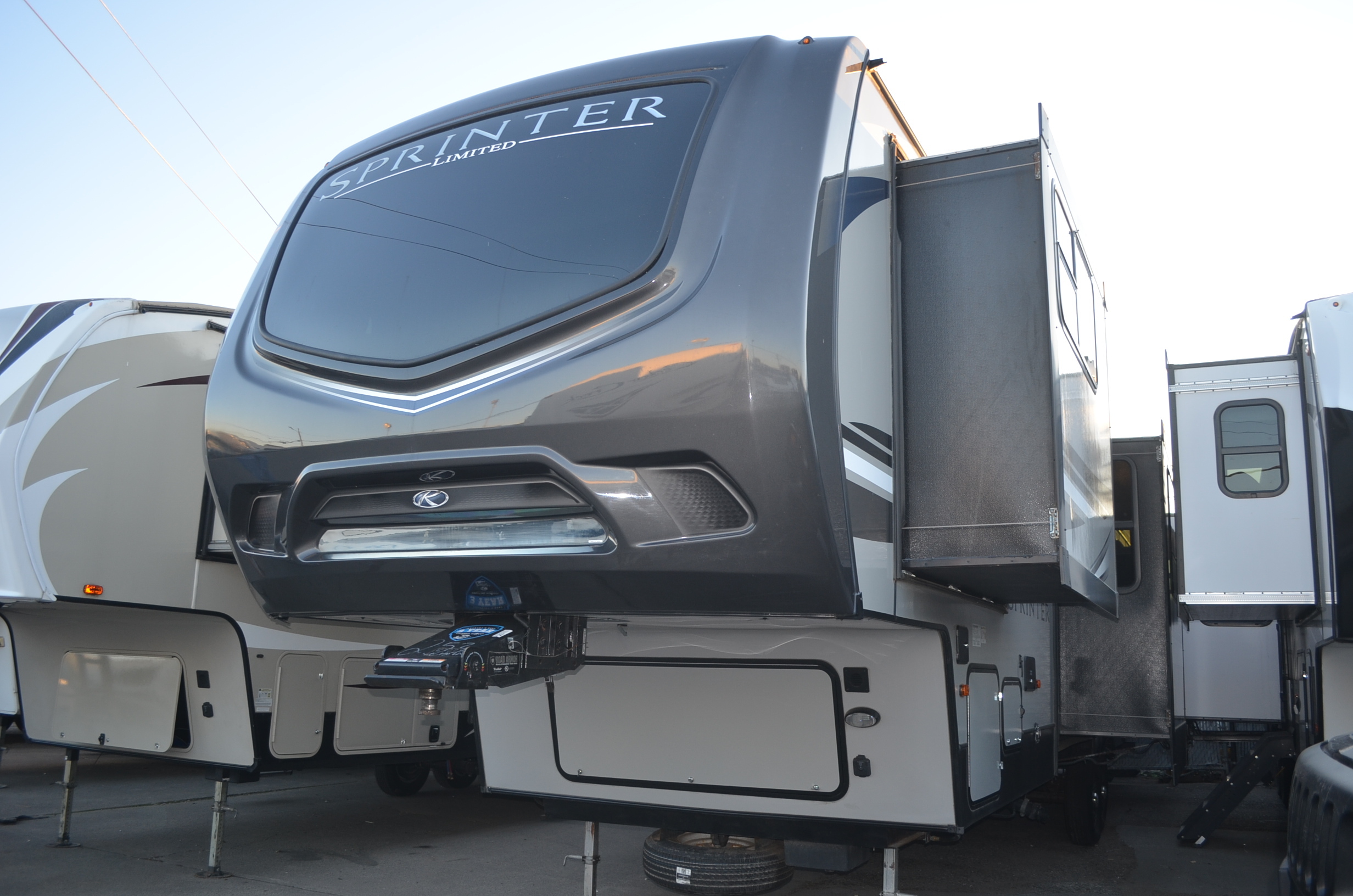 2020 Keystone SPRINTER upper kitchen in kennewick WA