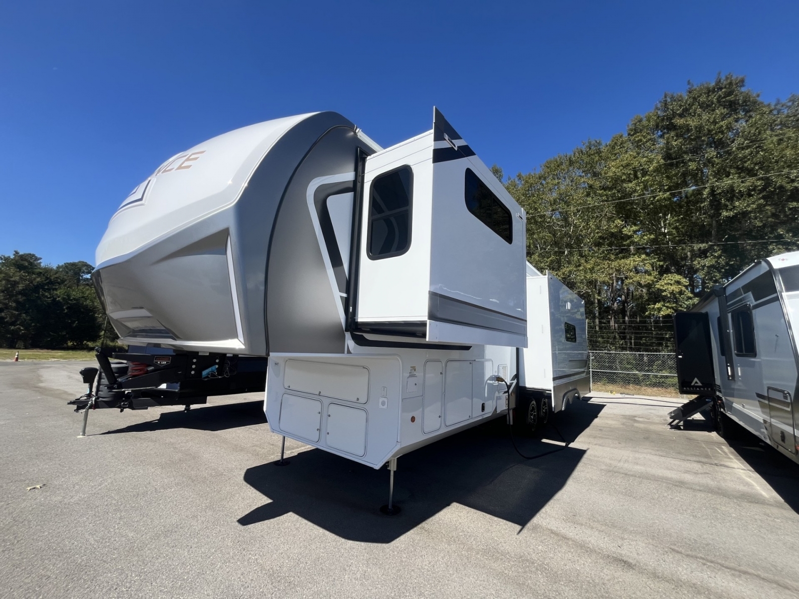 2026 Alliance Rv Paradigm 310RL in dothan AL