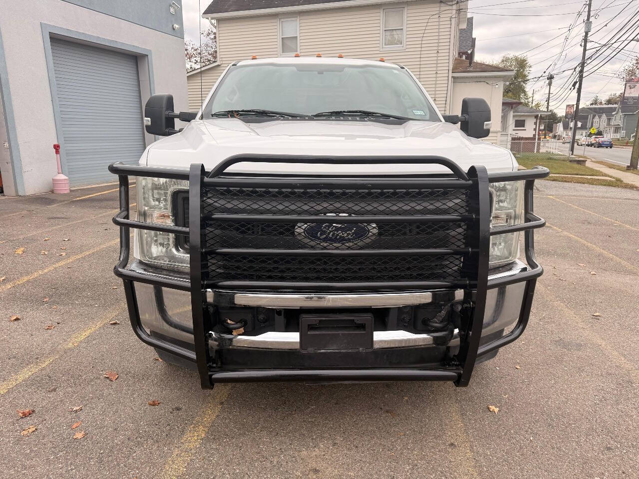 2017 Ford F-350 XL photo 4