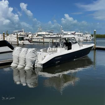 2021 Everglades Boats 395 Center Console in key largo FL