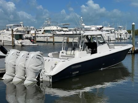 2021 Everglades Boats 395 Center Console in key largo FL