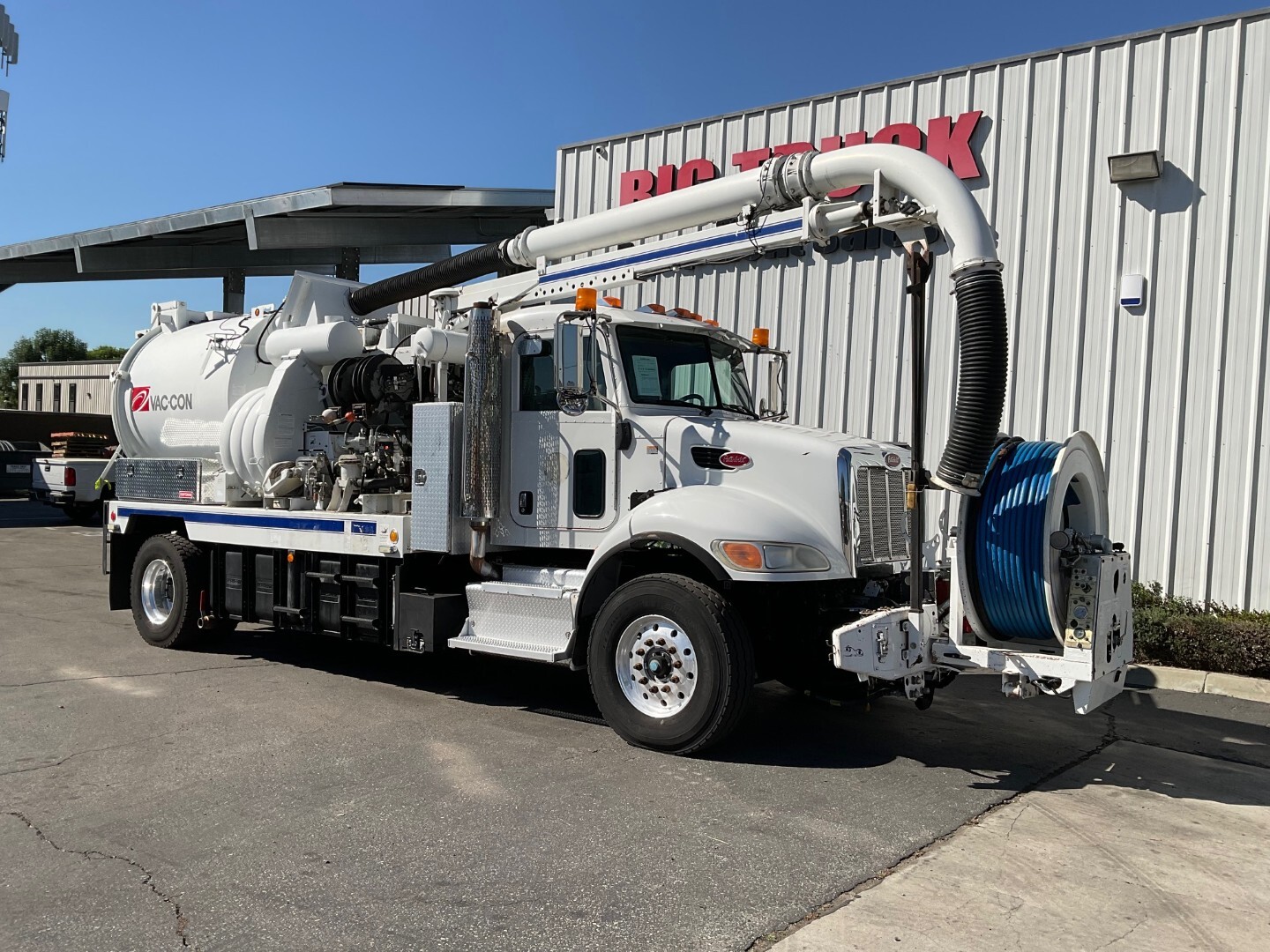 2012 PETERBILT 348 in Fontana, CA