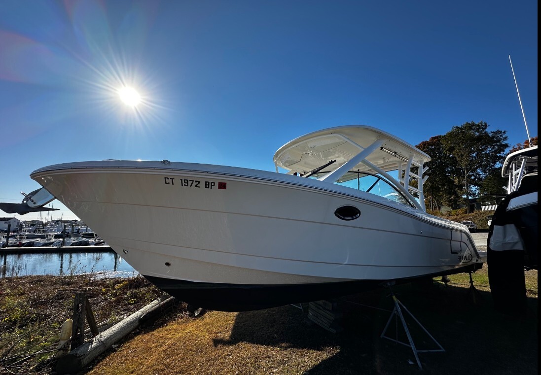 2022 Robalo R317 in westbrook CT
