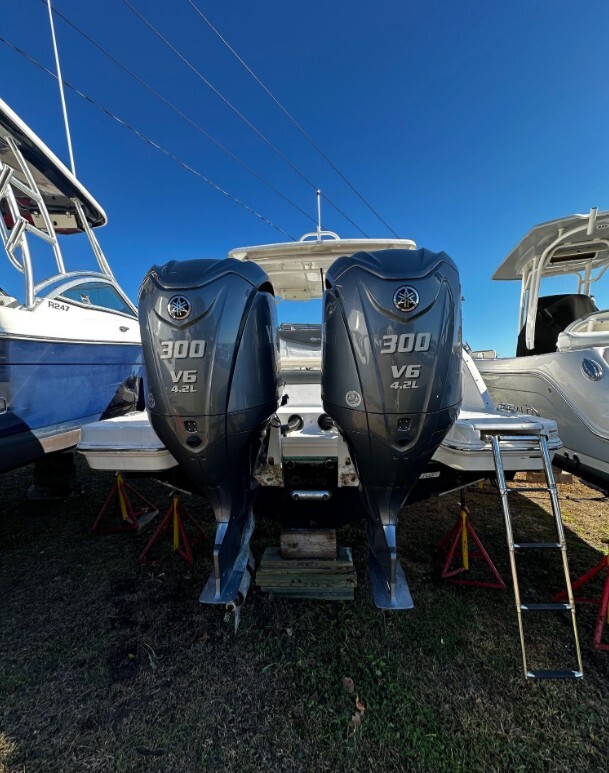 2022 Robalo R317 in westbrook CT