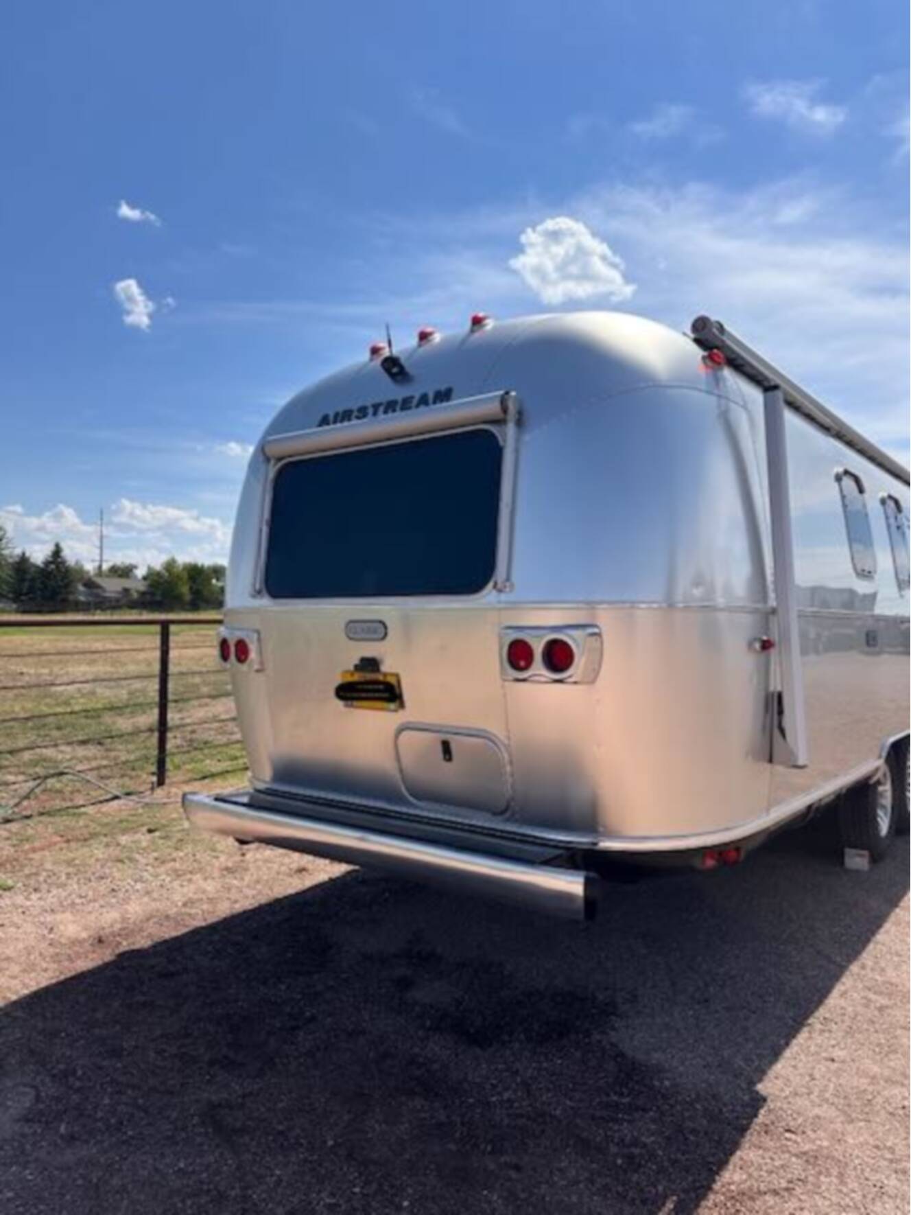A photo of this 2022 Airstream CLASSIC 33FB TWIN