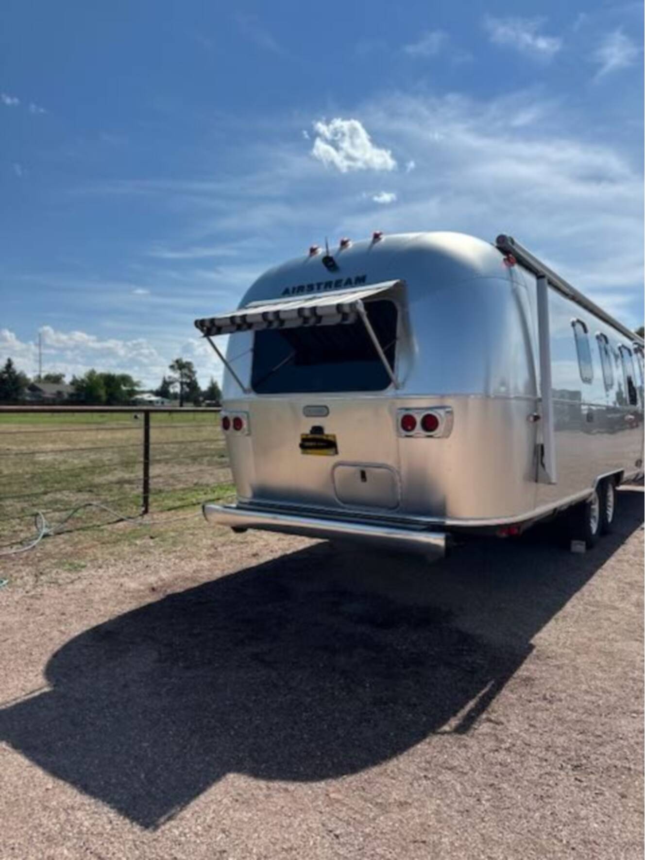 A photo of this 2022 Airstream CLASSIC 33FB TWIN