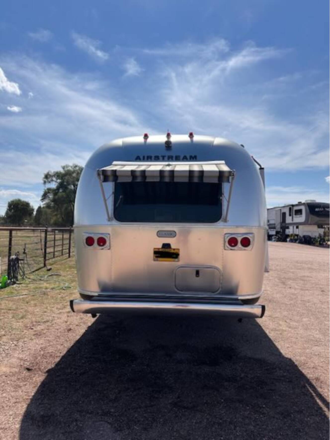 A photo of this 2022 Airstream CLASSIC 33FB TWIN