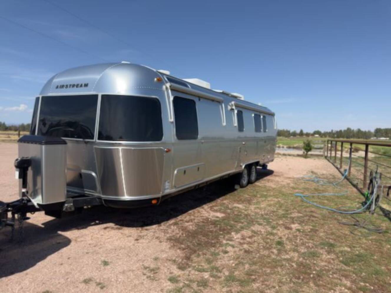 A photo of this 2022 Airstream CLASSIC 33FB TWIN